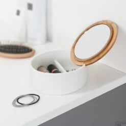 Spiegeldoosje Vrijstaand Sealskin Grace Wit 10 Spiegeldoosje Vrijstaand Sealskin Grace Wit -Badkamer Thuis 361912710 sfeer 2