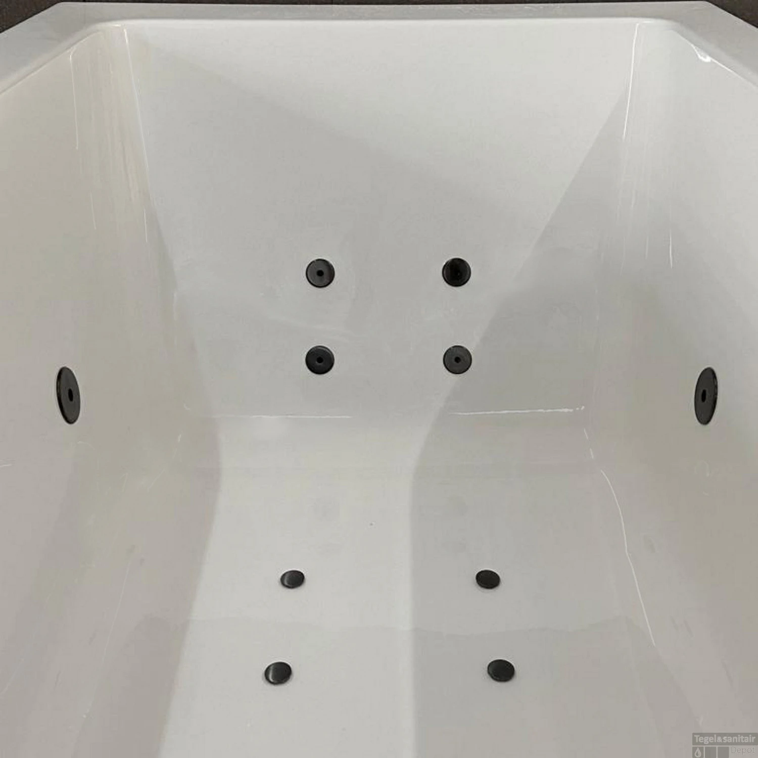 Whirlpool Boss & Wessing Dahlia Jetline 190x90 Cm Dubbel Systeem Black Tin 6 Whirlpool Boss & Wessing Dahlia Jetline 190x90 Cm Dubbel Systeem Black Tin - Afbeelding 4