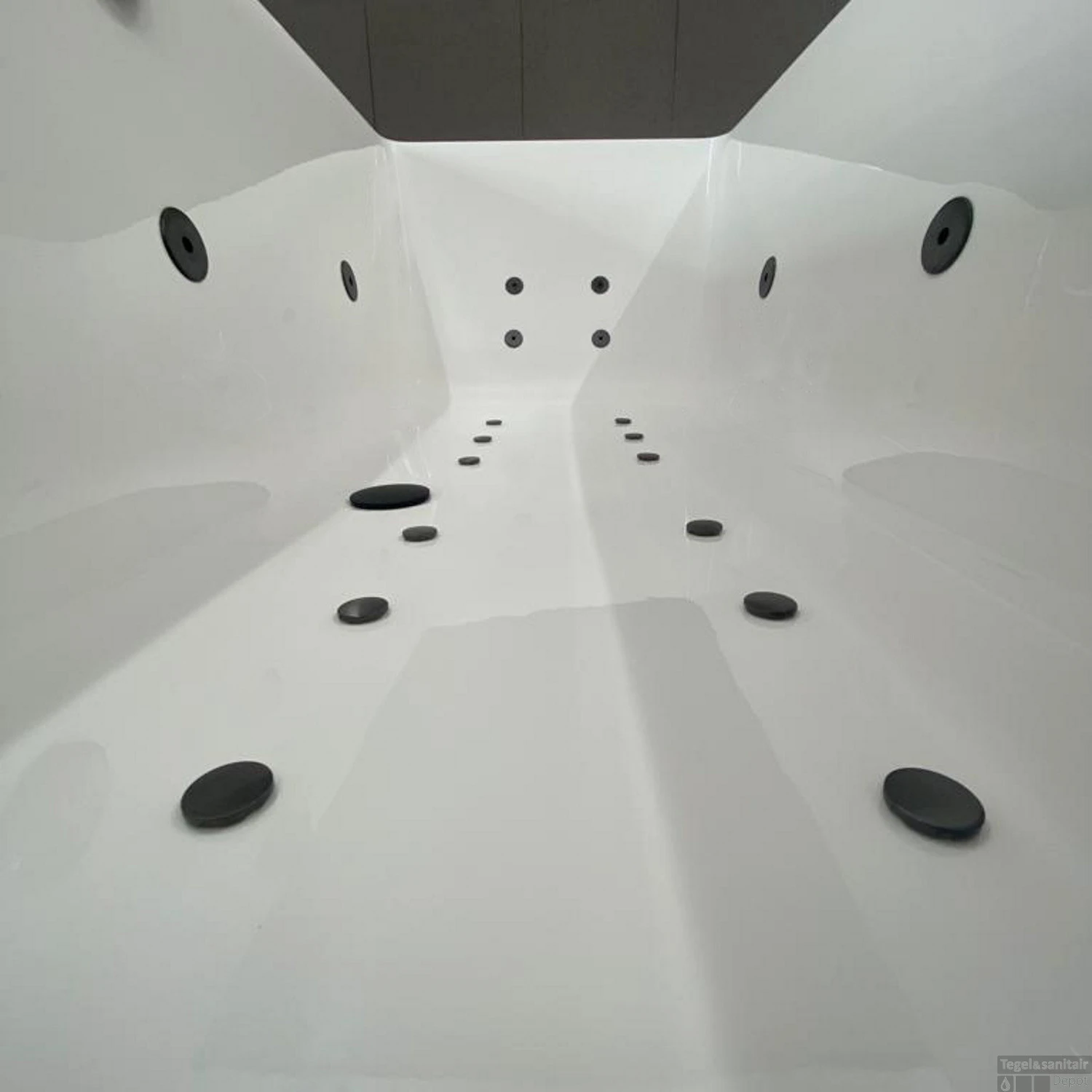 Whirlpool Boss & Wessing Dahlia Jetline 190x90 Cm Dubbel Systeem Black Tin 5 Whirlpool Boss & Wessing Dahlia Jetline 190x90 Cm Dubbel Systeem Black Tin - Afbeelding 3