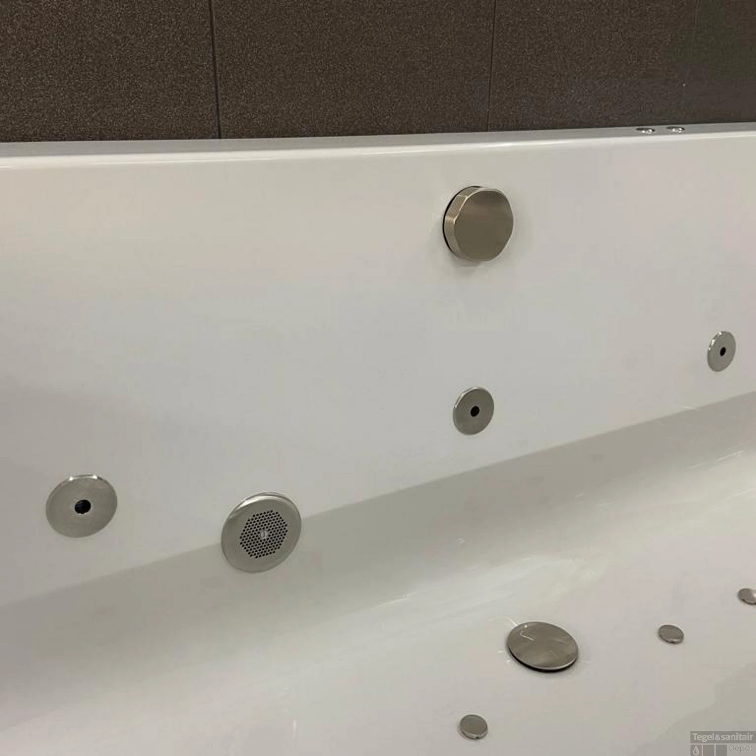 Whirlpool Boss & Wessing Urby Jetline 180x80 Cm Dubbel Systeem Geborsteld RVS 5 Whirlpool Boss & Wessing Urby Jetline 180x80 Cm Dubbel Systeem Geborsteld RVS - Afbeelding 3